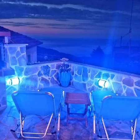 Tsonos فيلة